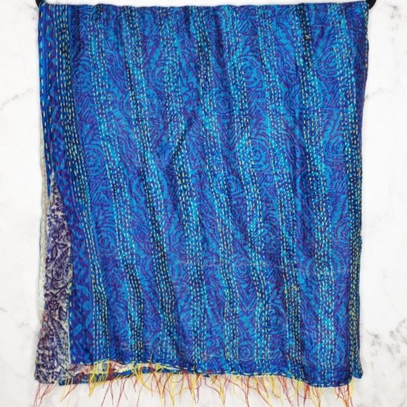 Reversible Oversized Scarf Wrap - Picture 2 of 7